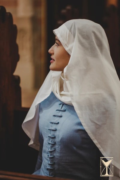 Oval veil