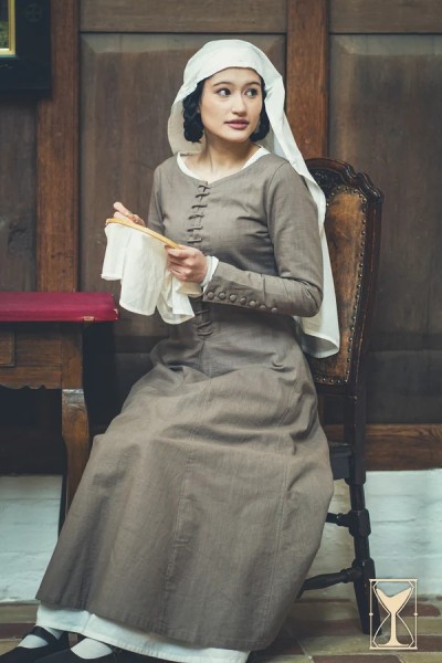 Cotehardie Marian