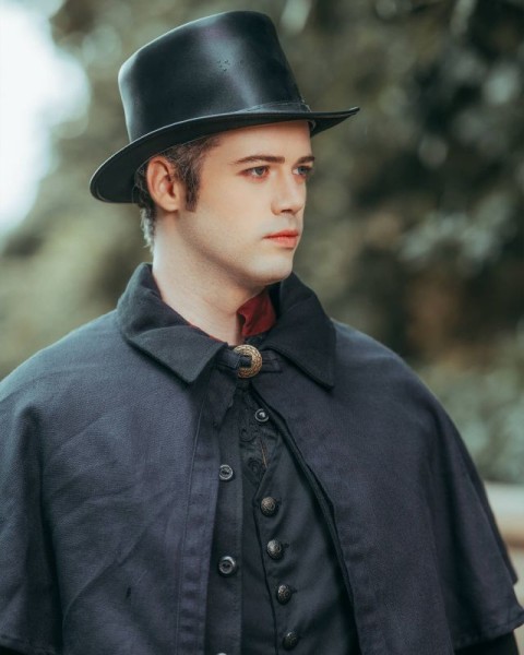 Bron Pelerine Mantle