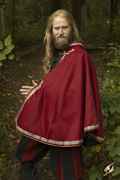 Aramis Cape - Red