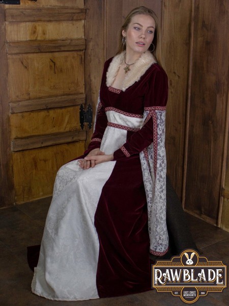 Aur Lady In Wiating's Dress