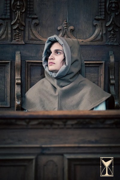 Simple Liripipe Hood